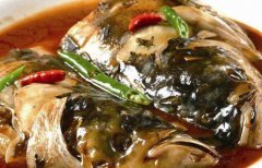 家常烧鱼头怎么做好吃，怎么让鱼汤更入味？